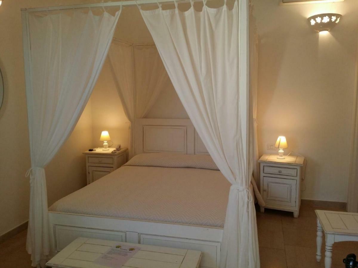 Antica Masseria Ficazzana - Tenuta Marina Di Pescoluse Ngoại thất bức ảnh